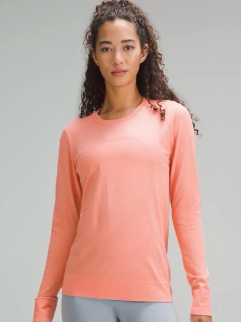 Women's Lululemon Swiftly Relaxed Long-Sleeve Hip Length Sunny Coral size 6